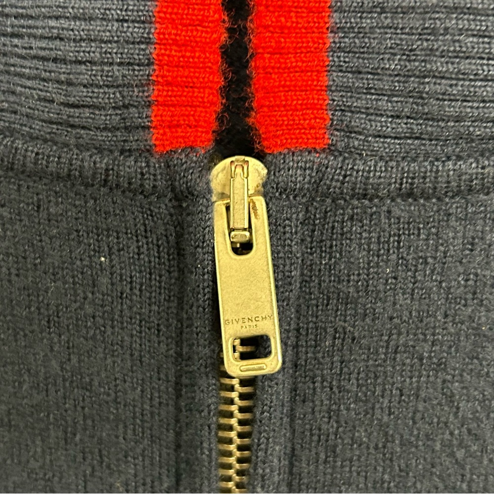 Givenchy Cardigans - Picture 3 of 6